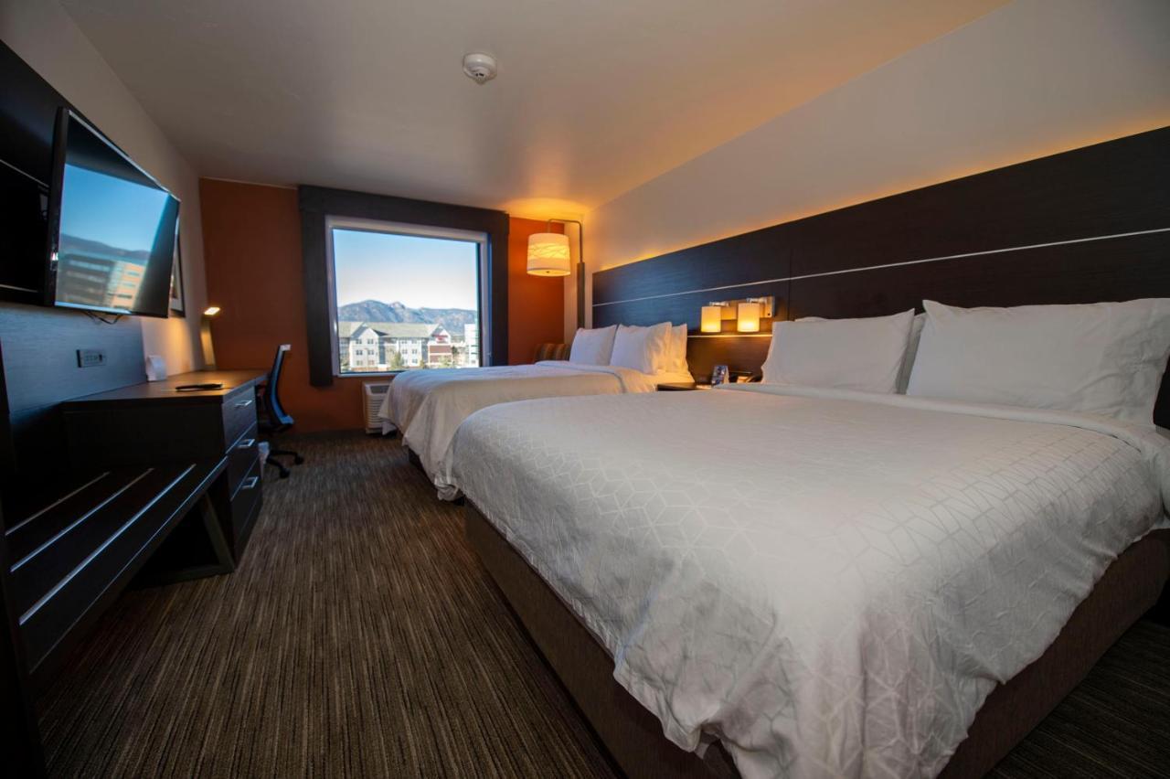 Holiday Inn Express & Suites - Colorado Springs Afa Northgate By Ihg Εξωτερικό φωτογραφία