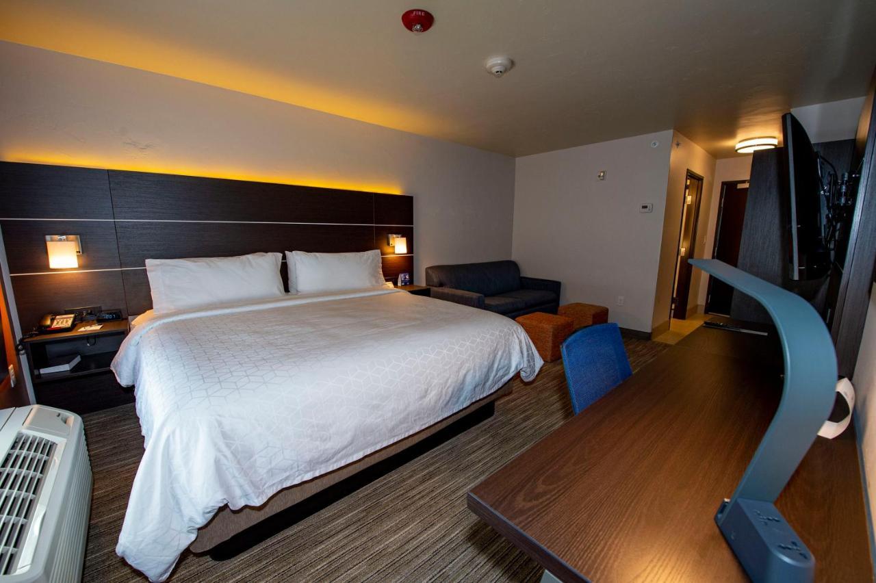 Holiday Inn Express & Suites - Colorado Springs Afa Northgate By Ihg Εξωτερικό φωτογραφία