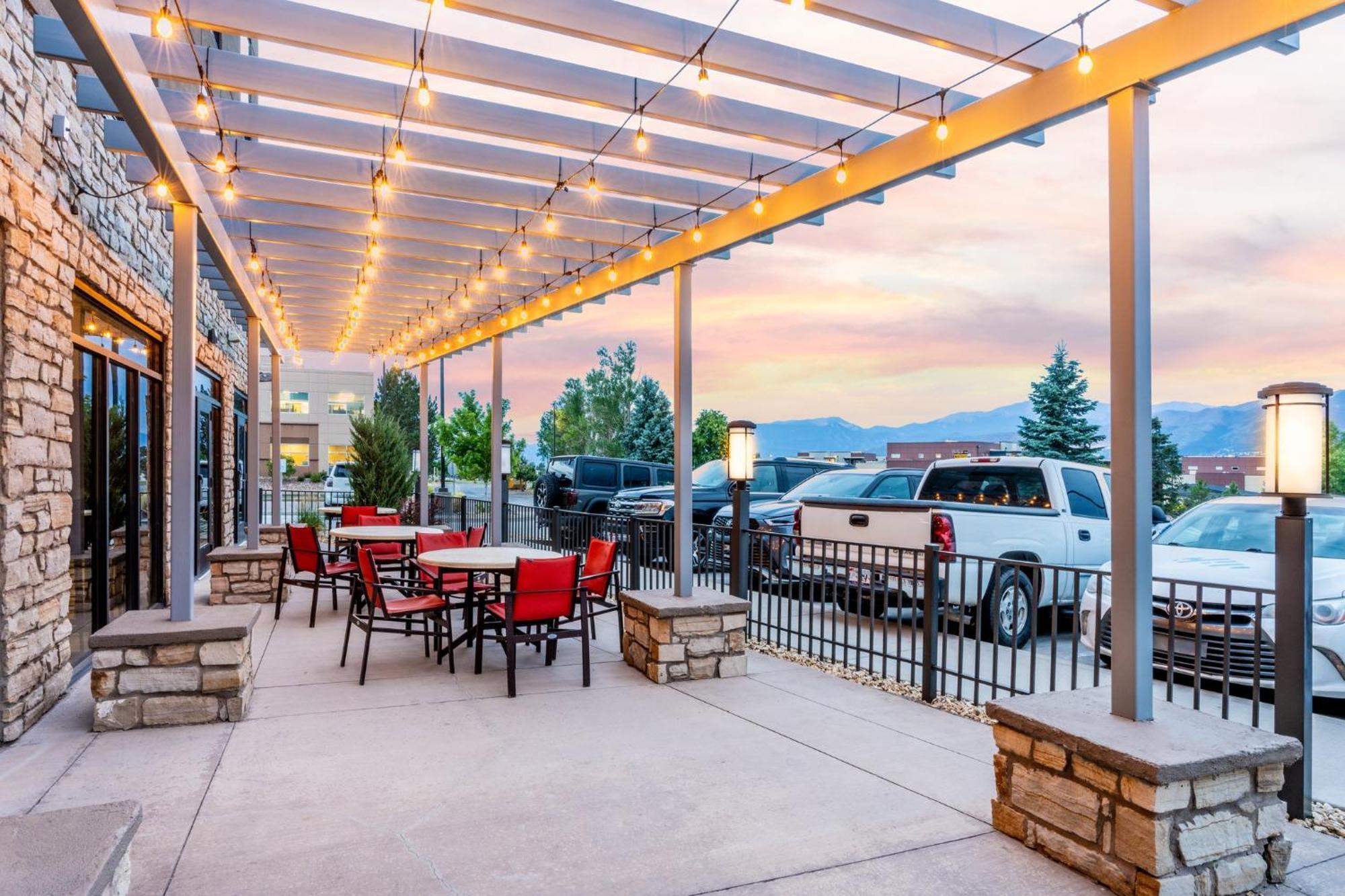 Holiday Inn Express & Suites - Colorado Springs Afa Northgate By Ihg Εξωτερικό φωτογραφία