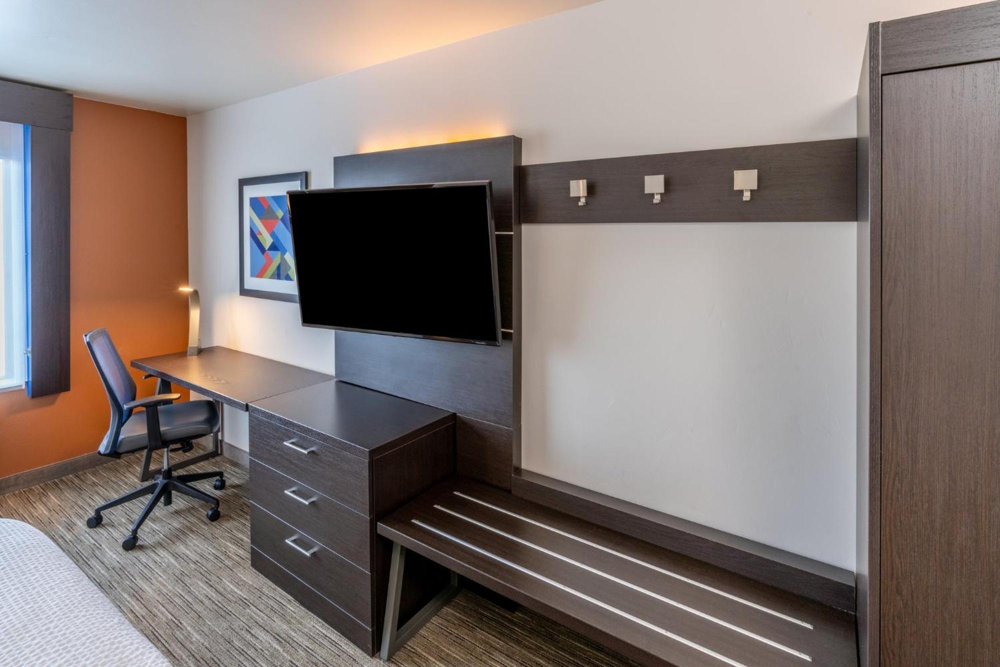 Holiday Inn Express & Suites - Colorado Springs Afa Northgate By Ihg Εξωτερικό φωτογραφία