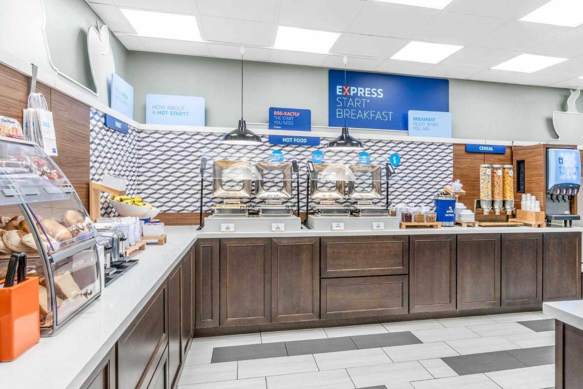 Holiday Inn Express & Suites - Colorado Springs Afa Northgate By Ihg Εξωτερικό φωτογραφία