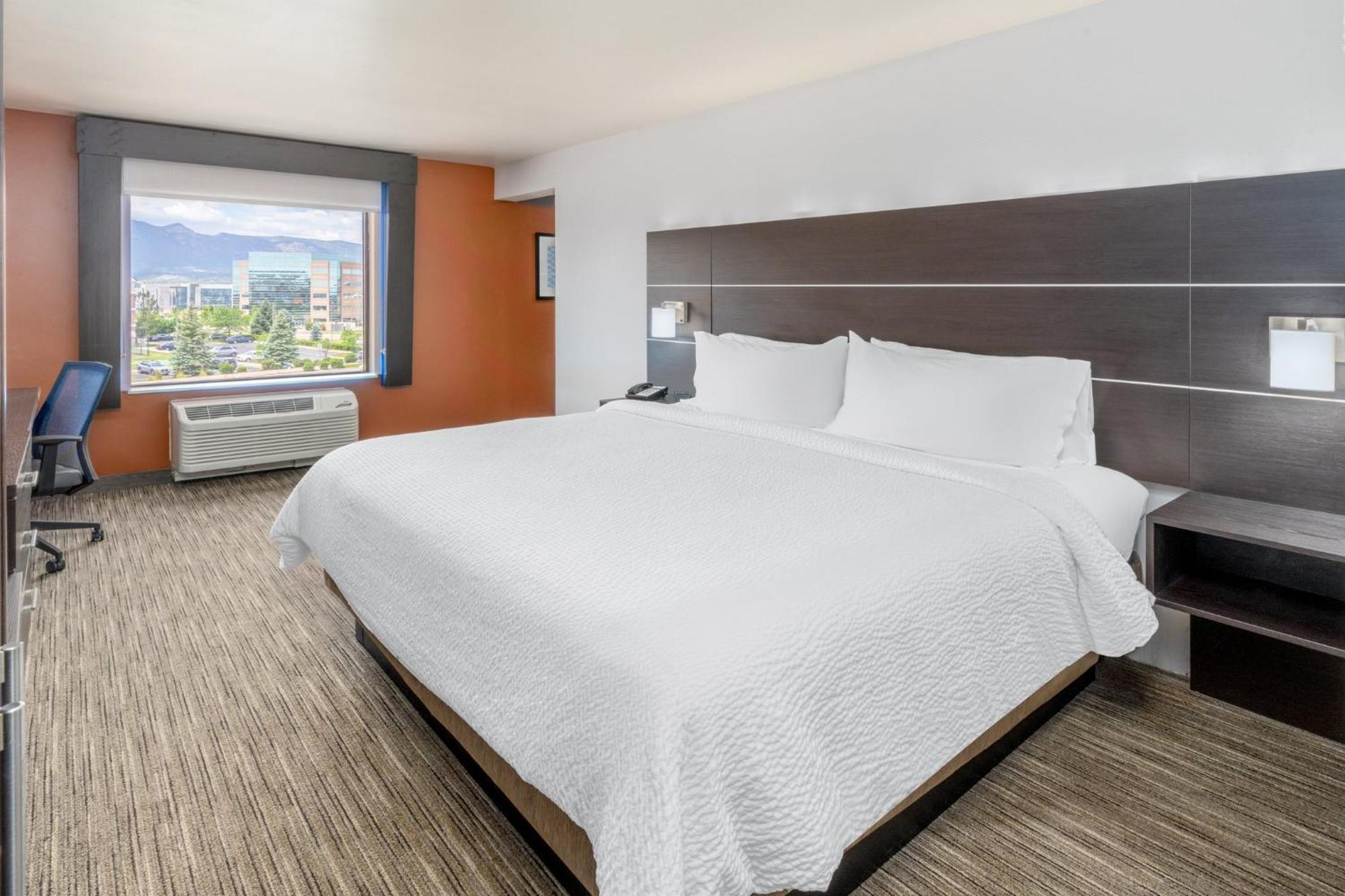 Holiday Inn Express & Suites - Colorado Springs Afa Northgate By Ihg Εξωτερικό φωτογραφία