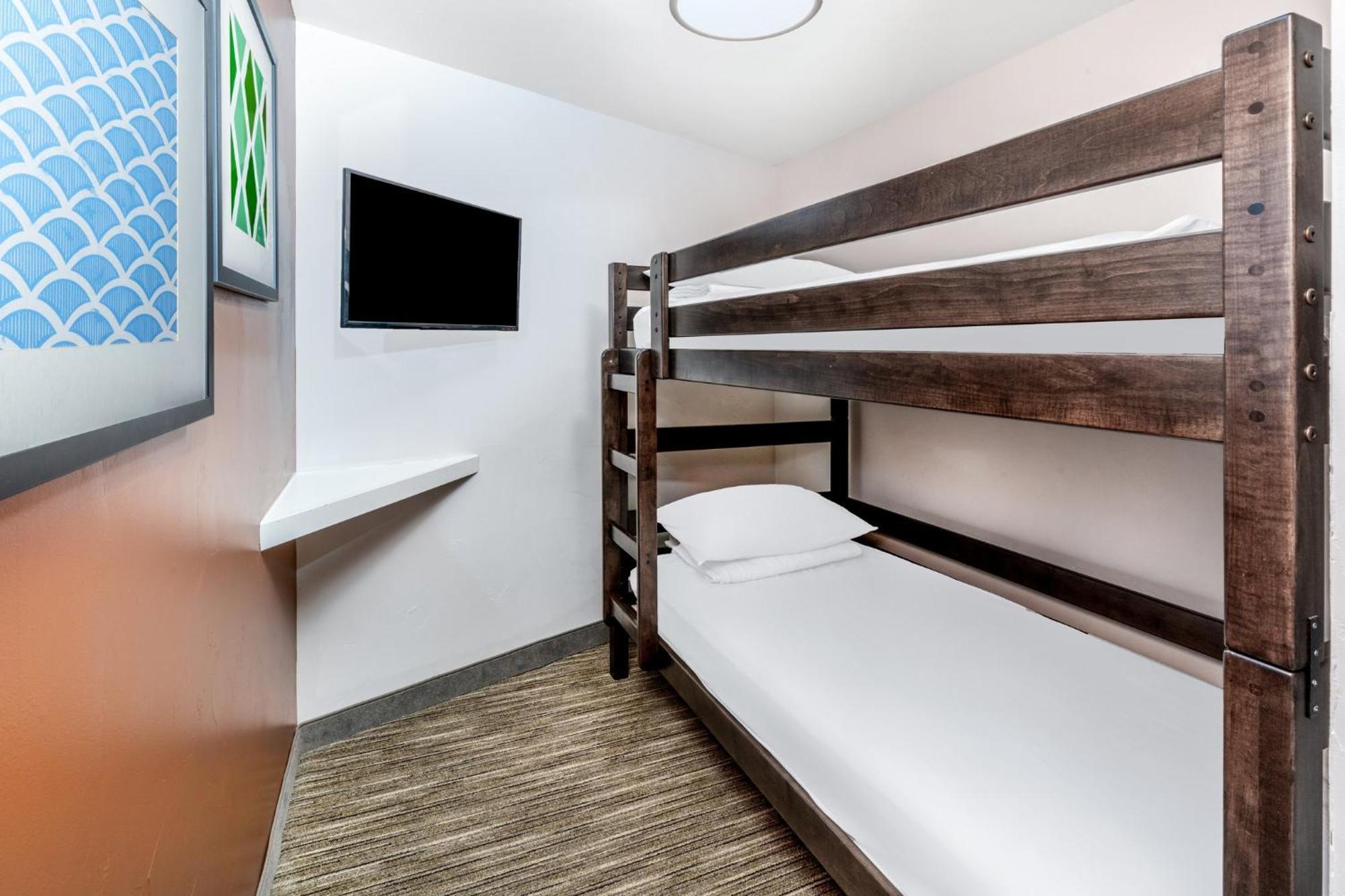 Holiday Inn Express & Suites - Colorado Springs Afa Northgate By Ihg Εξωτερικό φωτογραφία